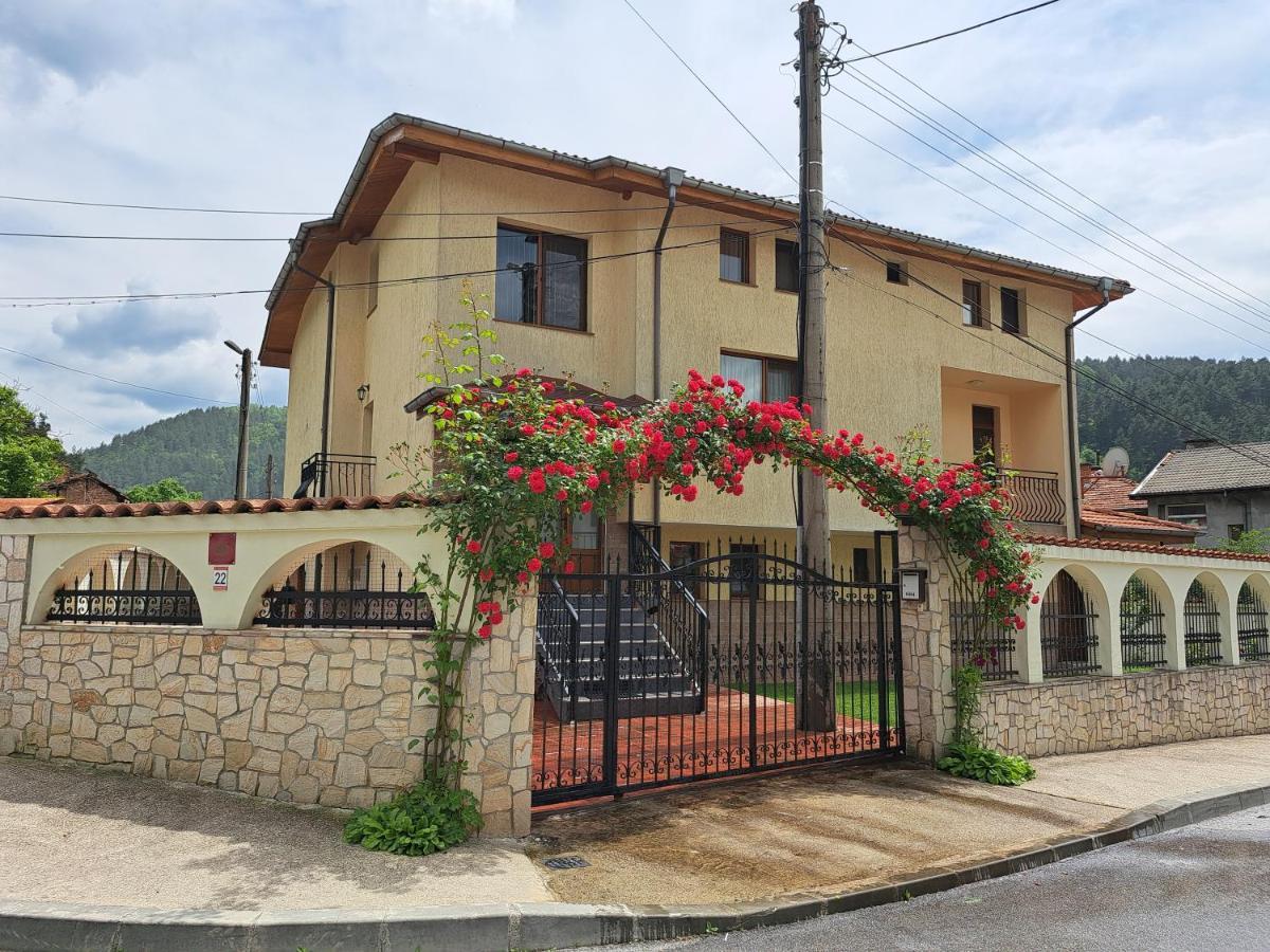 Guest House Benita Девин Экстерьер фото
