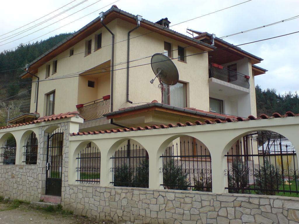 Guest House Benita Девин Экстерьер фото